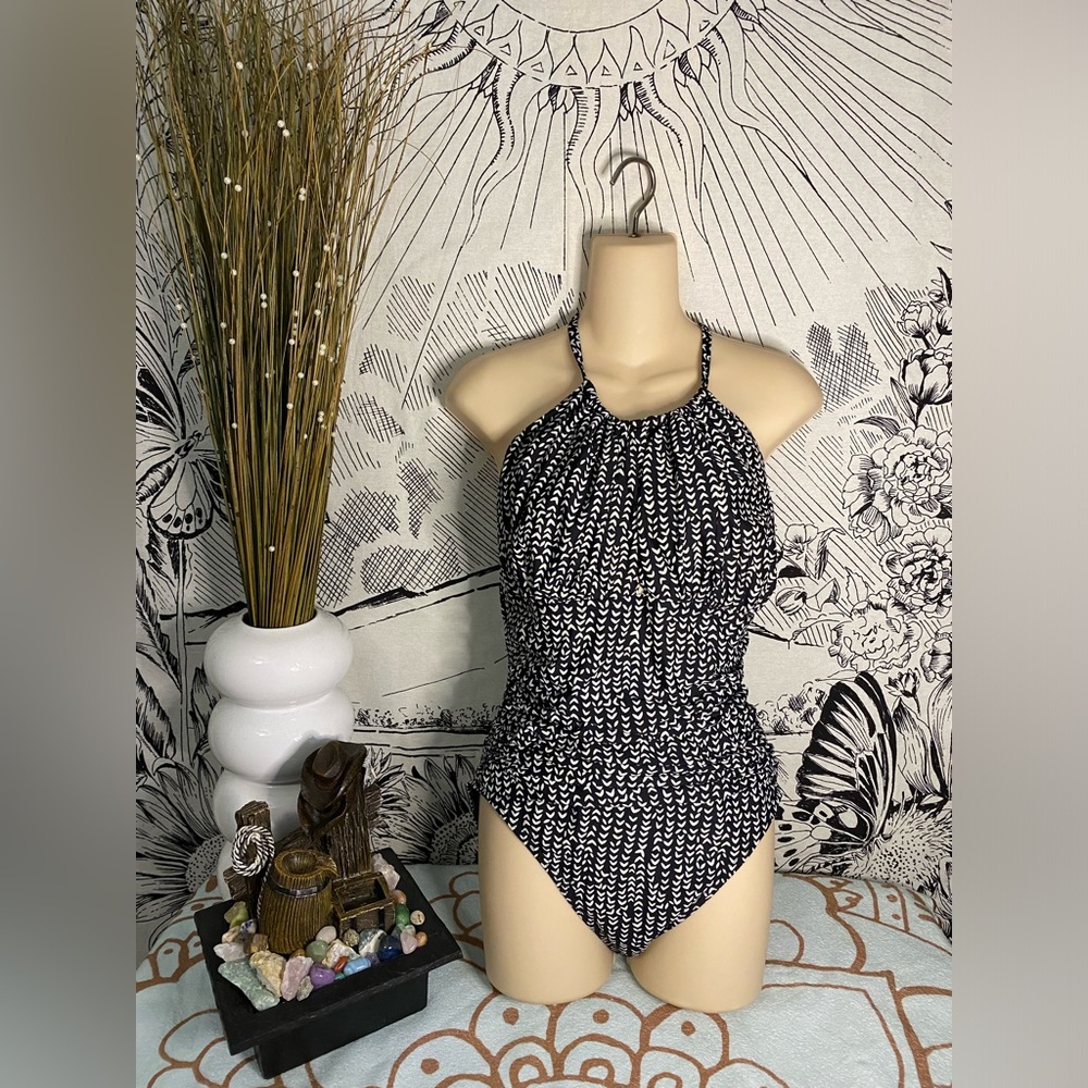 La Blanca paper-birds one-piece swimwear size 10